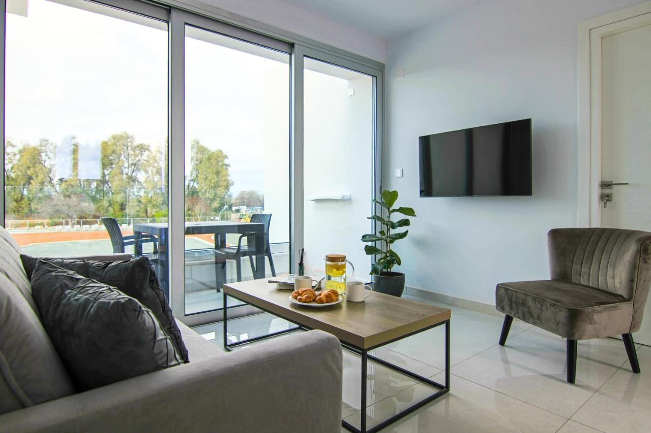 Phaedrus Living - Seaside Executive Flat Harbour 101 Apartamento Pafos Exterior foto